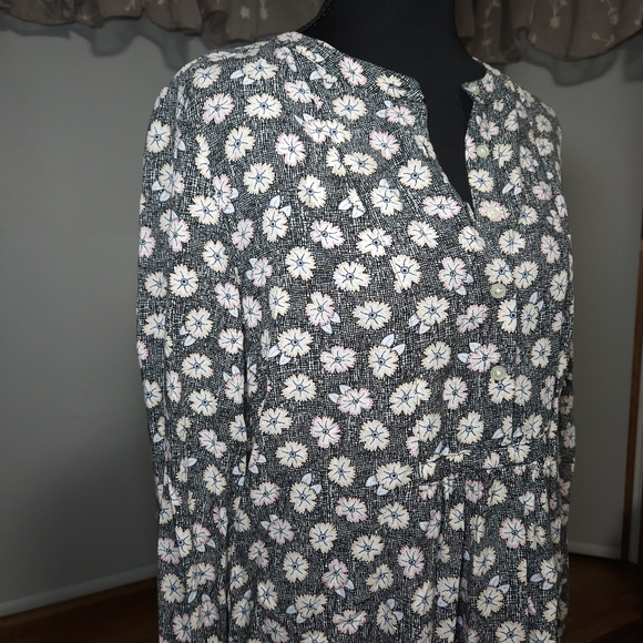 Loft EUC Floral Print Women's Top • Size XS - Picture 2 of 11